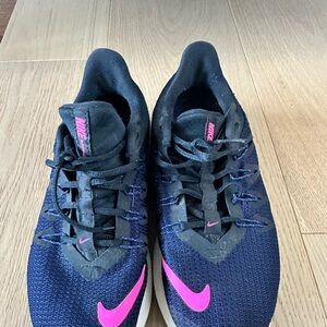 Nike Women's Navy Blue and Pink Athletic Shoes